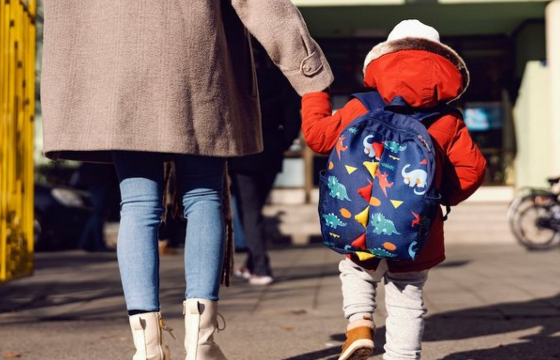 Charge mentale des mamans à la rentrée : gérer boulot, enfants et soi